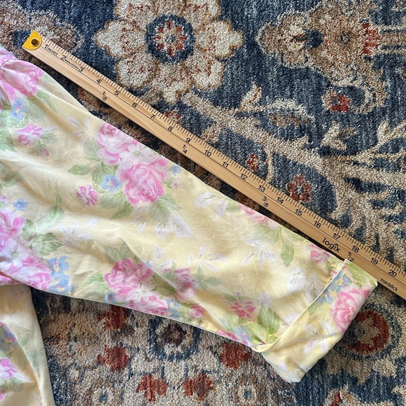 American Living women’s floral long sleeve button down size large - Picture 9 of 9